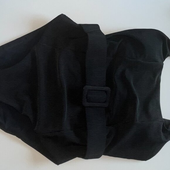 Beach Riot Core Collection Sydney Ribbed One Piece w/ Belt in Black Size Small - Picture 4 of 5